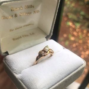 ✨🍇Black Hills Gold pearl gold ring🍃💍